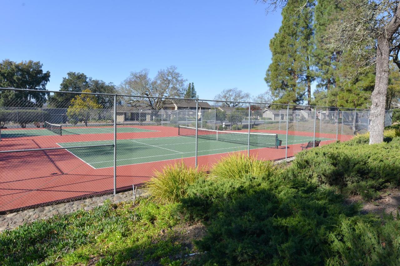 Charming 2 Bd Condo At Silverado Napa Exterior photo